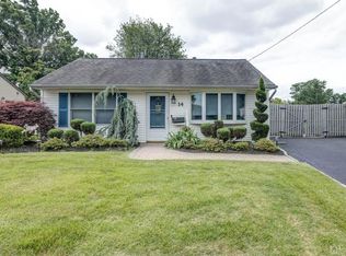 14 Knollwood Rd E, Edison, NJ 08817