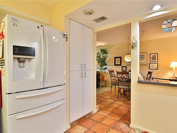 5th image of 1520 Pelican Point Dr #152
