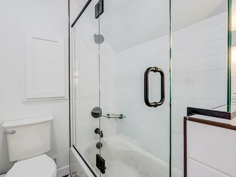 2105 S Fillmore St — Photo 8