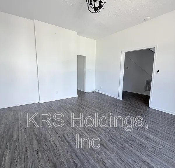 1701 Grace St — Photo 7