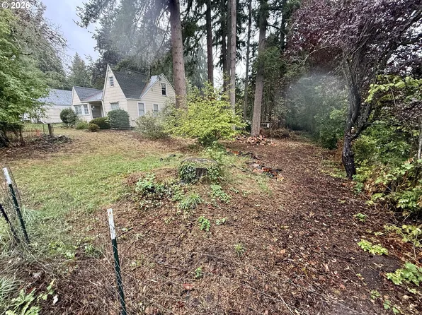 7875 SW Green Ln, Beaverton, OR 97008