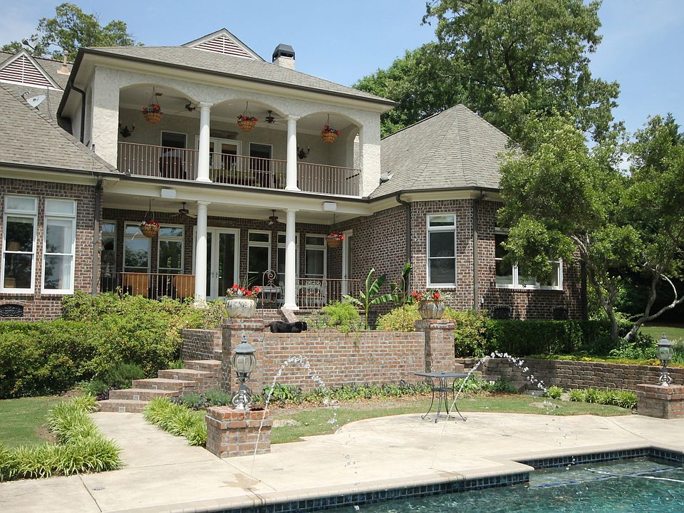 1st image of 3628 Lyles Dr