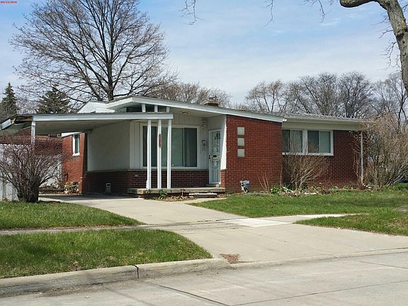 4th image of 24131 Stratford Ave