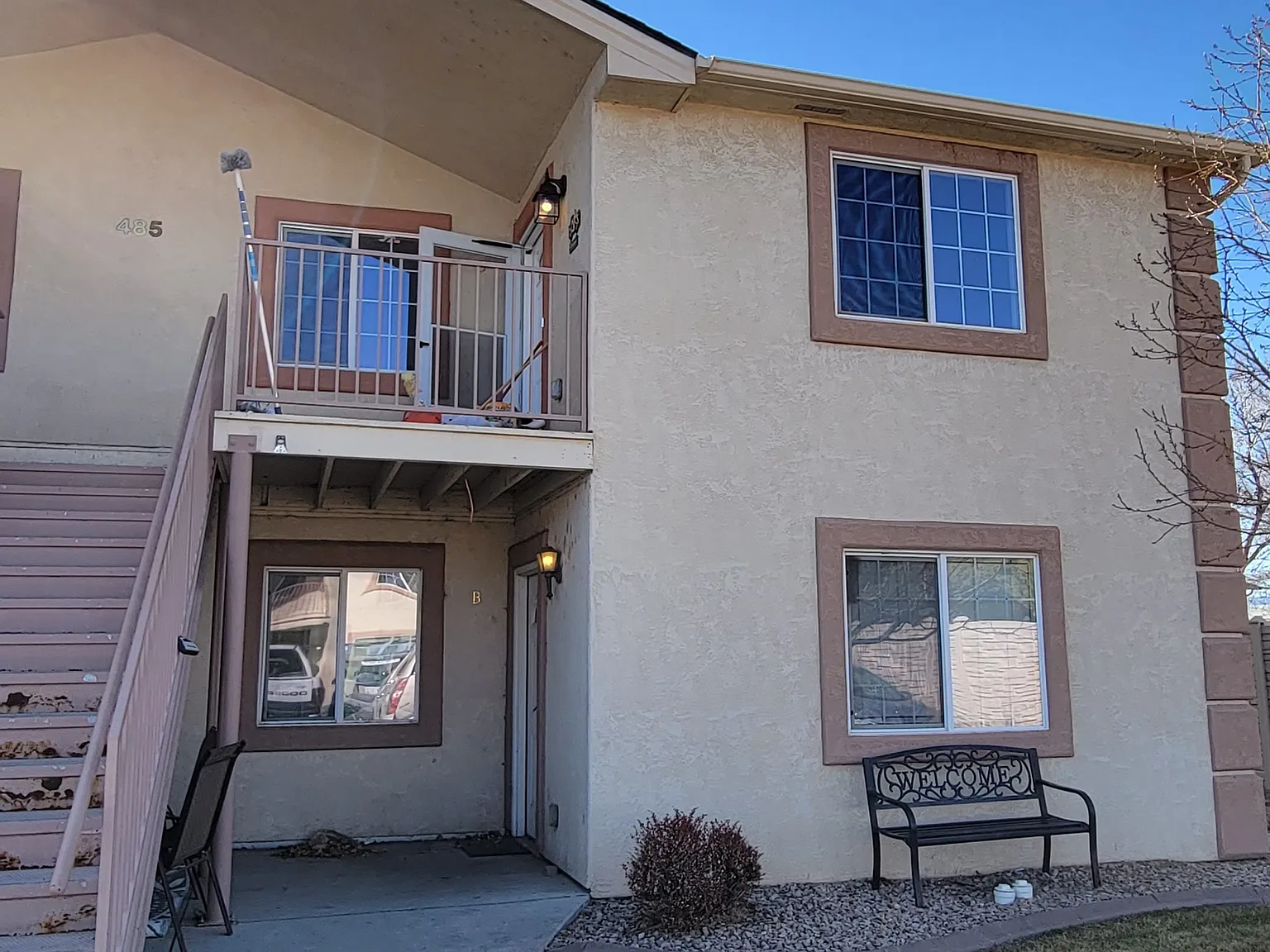 3 bed, 1090 sqft, $2,000 — Photo 1