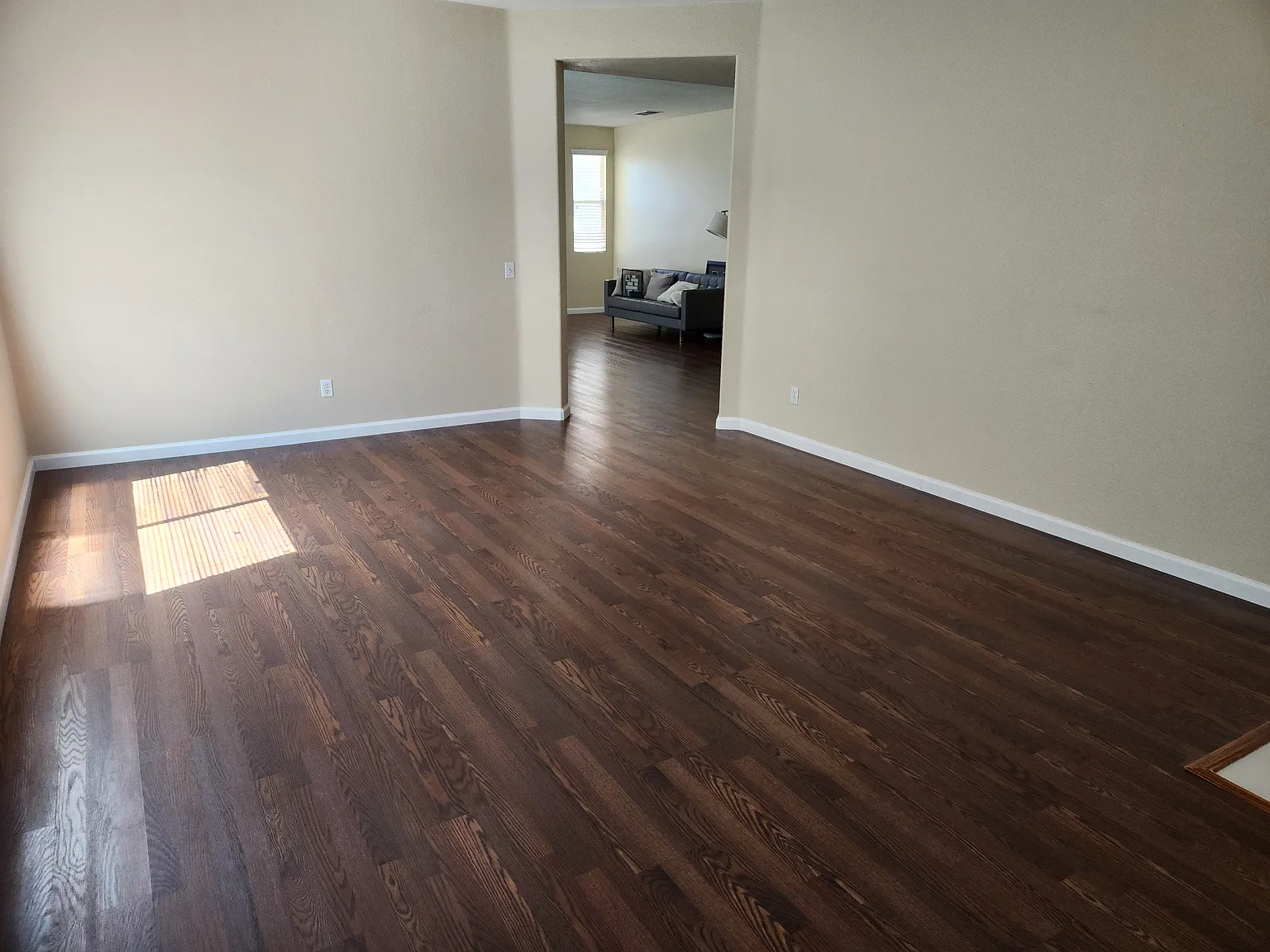 4 bed, 2306 sqft, $2,500 — Photo 4