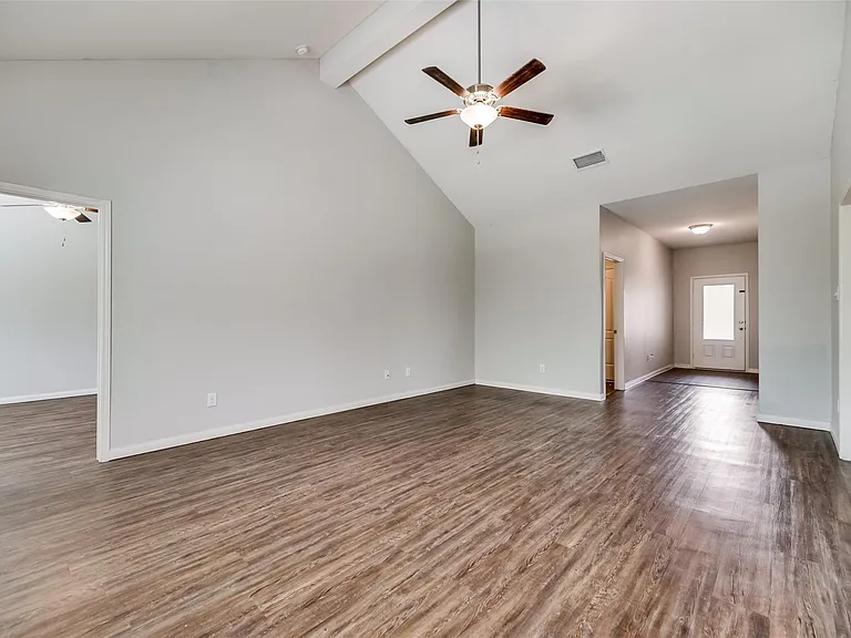1503 Hill Top Ct — Photo 12