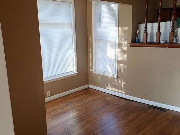4th image of 213 N Highland St
