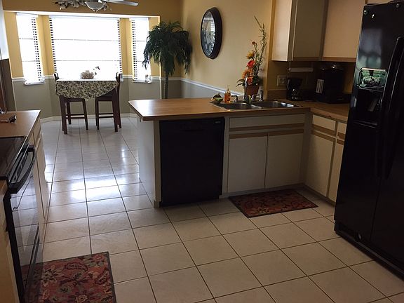 3rd image of 915 Gasparilla Blvd