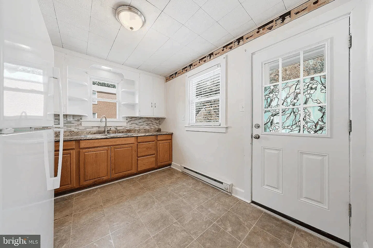 624 Military Road — Photo 4