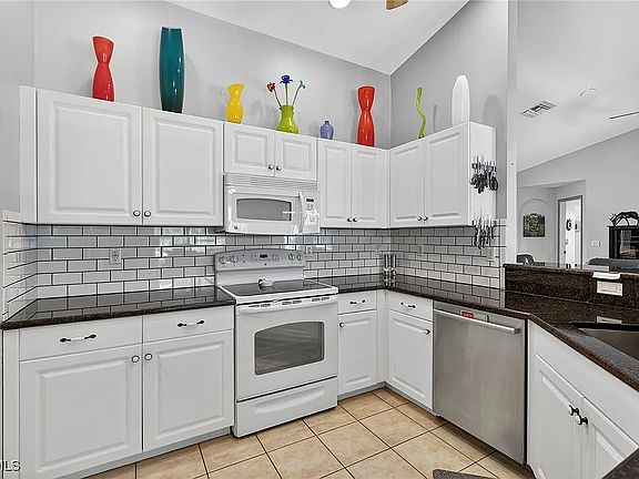 2nd image of 1623 SW 43rd Ln