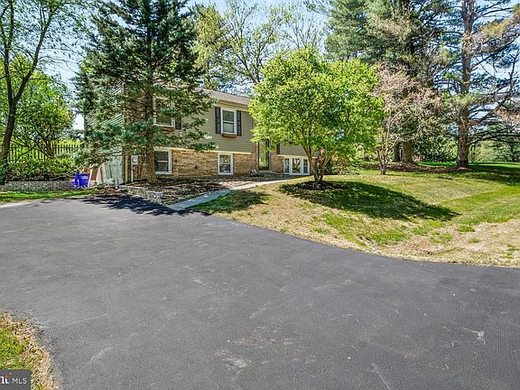 3rd image of 17908 Overwood Dr