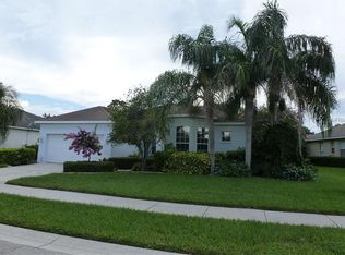 402 Londonderry Dr, Sarasota, FL 34240