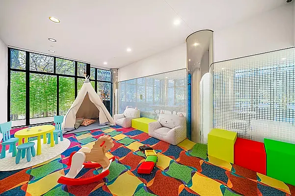 Rented by Vector New York, LLC | media 13