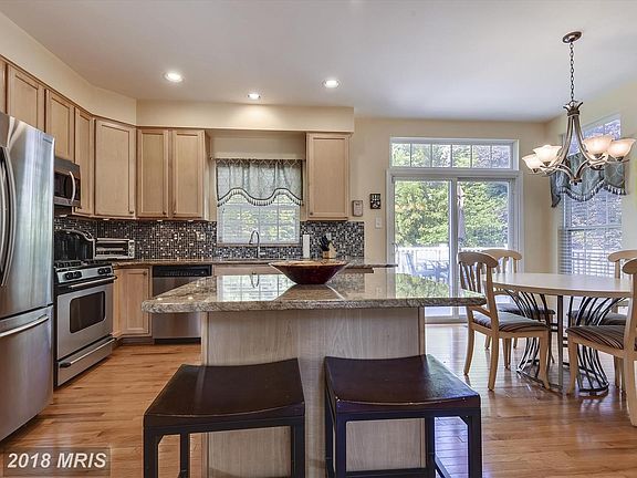 3rd image of 12102 Lamottes Ct