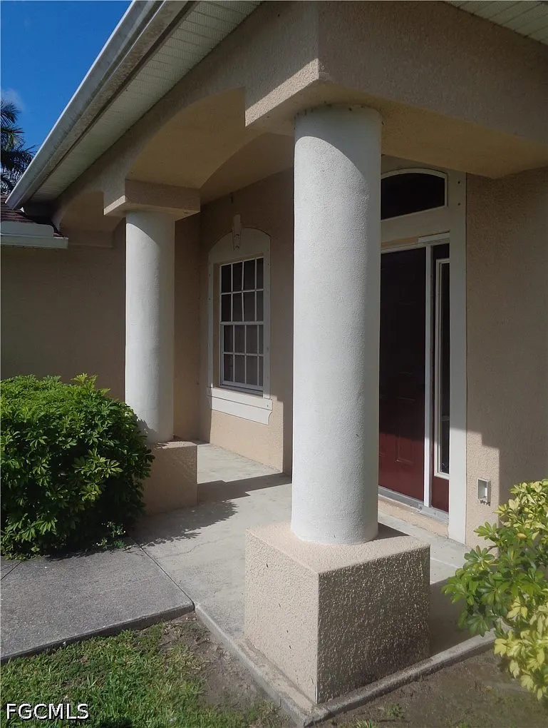 4 bed, 3.0 bath, 2384 sqft, $2,400 — Photo 4