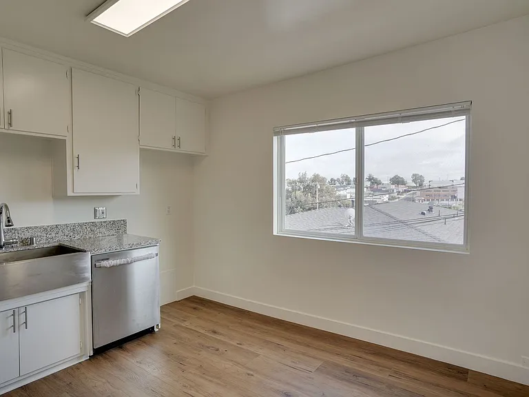 304 Bungalow Dr — Photo 17