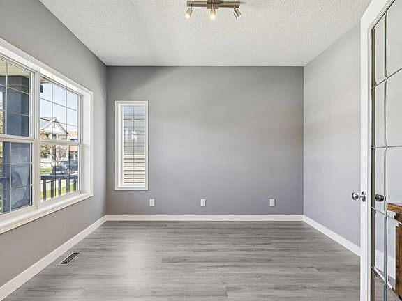 5th image of 137 N Prestwick Mews SE