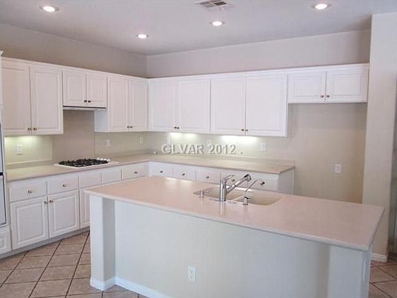 5th image of 2927 Aqualine Ct