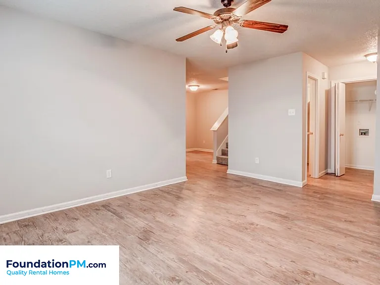2223 Curbertson St — Photo 7