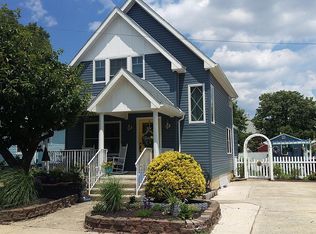 31 Myrtle Ave, Keyport, NJ 07735