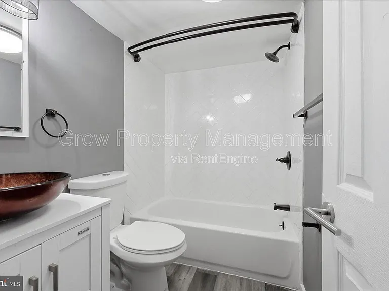 1935 N Newkirk St — Photo 19