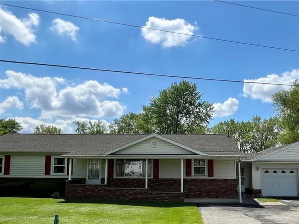 1113 Cherry Point St, Paris, IL 61944