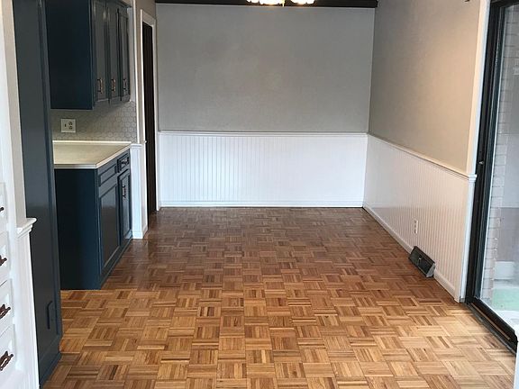 5th image of 1048 Mojave St