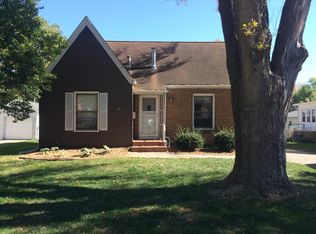 721 10th St, West Des Moines, IA 50265