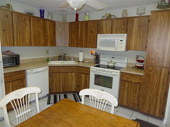 3rd image of 12403 Eagleswood Dr APT A