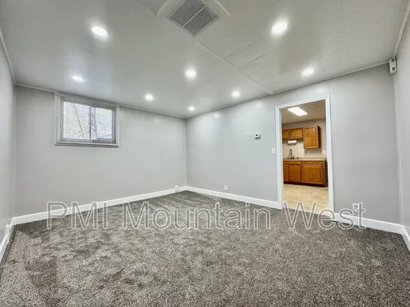 163 S 200 E APT 3, Farmington, UT 84025