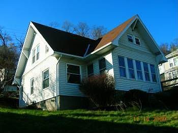 1st image of 707 Elm St