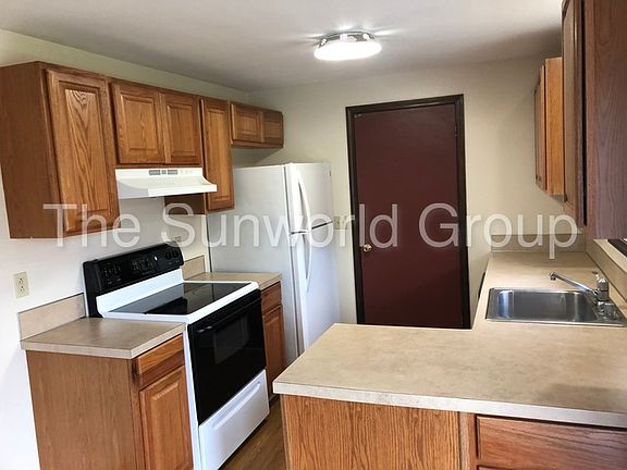 4th image of 13816 NE 35th Cir