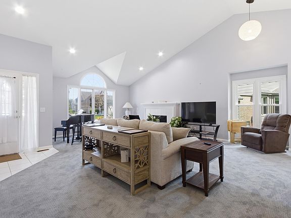 2nd image of 47153 Mission Valley W Suite 10