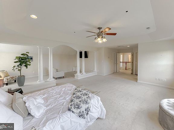3rd image of 22223 Monterey Pl