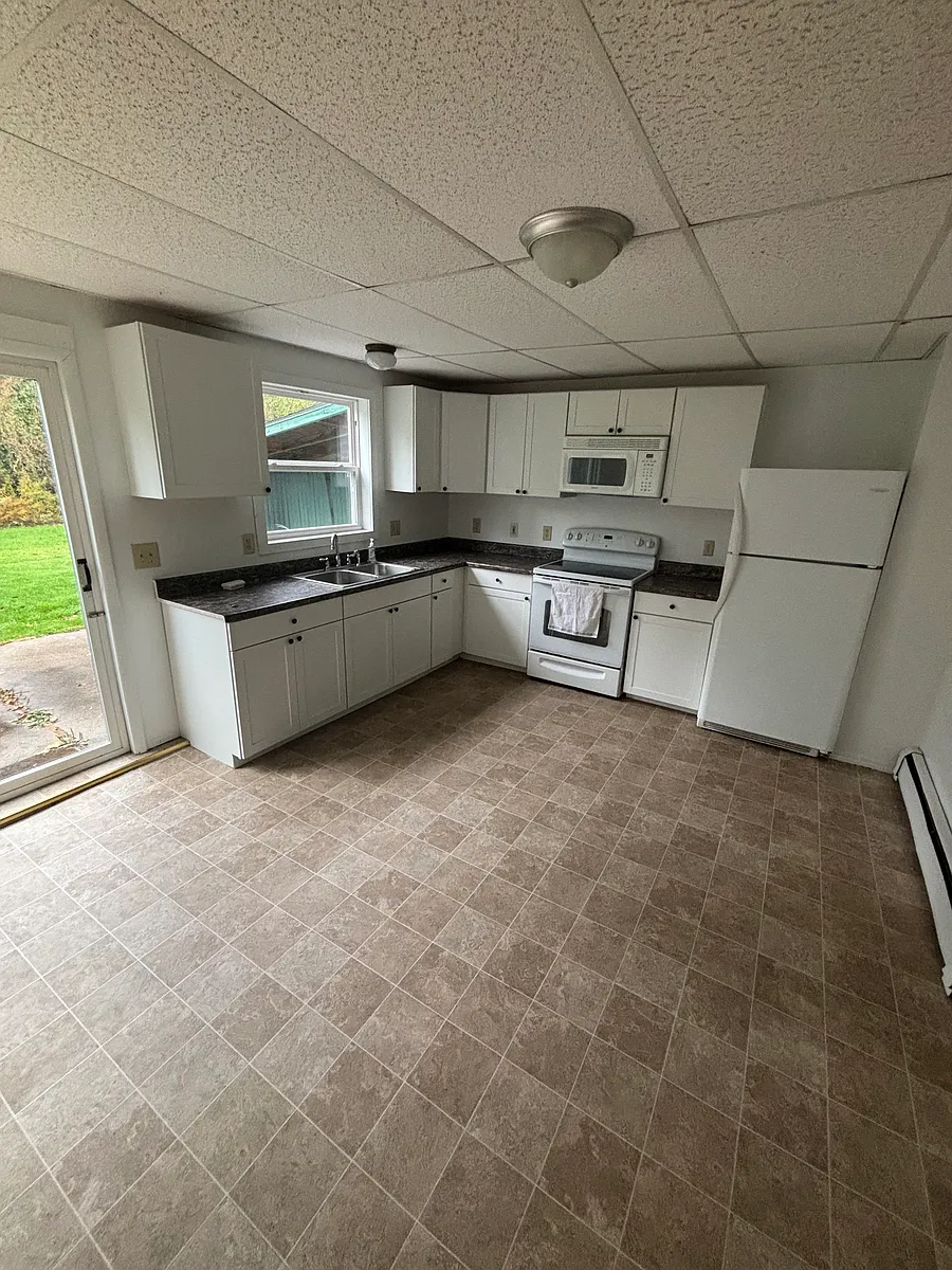 Building Photo - 224 Salmon River Rd #2