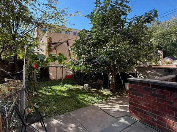 101-18 39th Avenue image 8 of 12