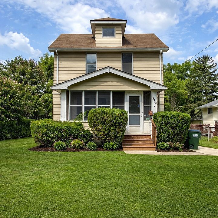1st image of 670 McKinley St