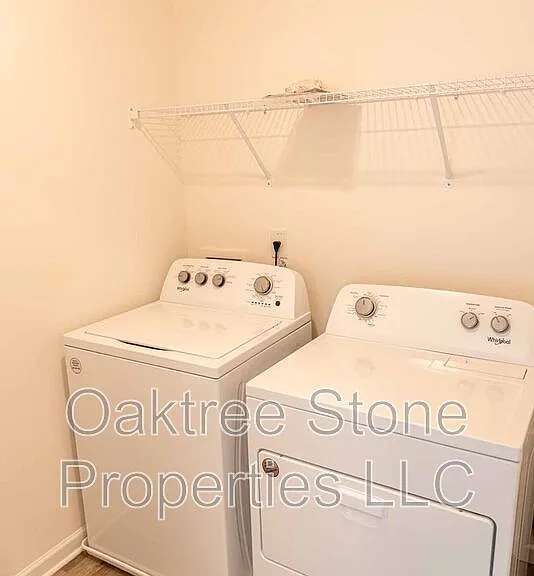 3348 Pepperpike Ct — Photo 16