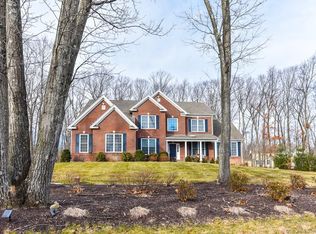 22 Weatherstone, Avon, CT 06001