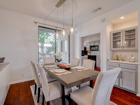5th image of 611 E 45th St APT 19