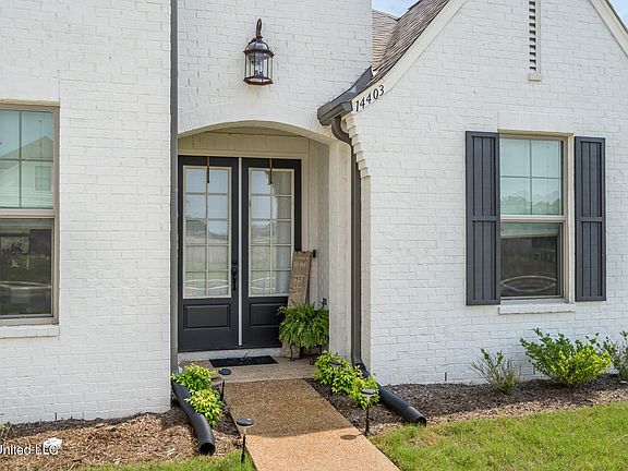 4th image of 14403 Knightsbridge Ln