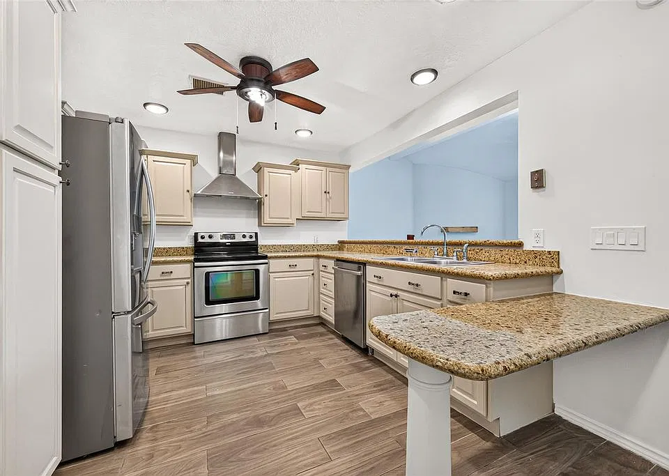 1002 Kenforest Dr