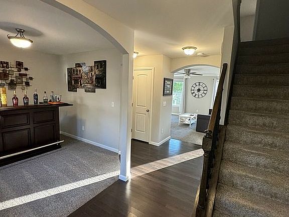3rd image of 3059 Alderbrook Dr