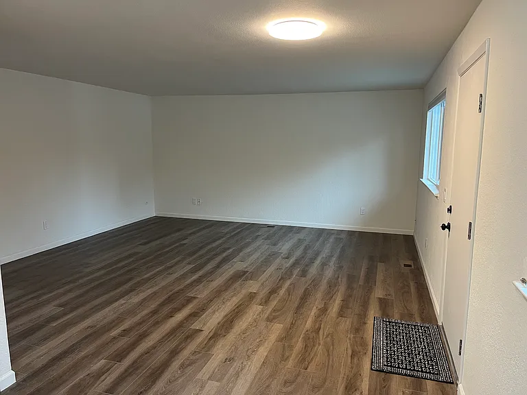 221 Bank St #3 — Photo 3