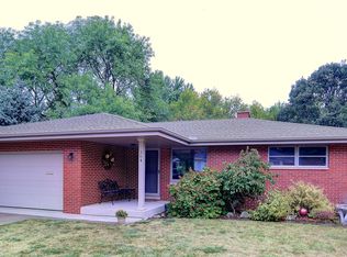 304 Oakwood Cir, Washington, IL 61571