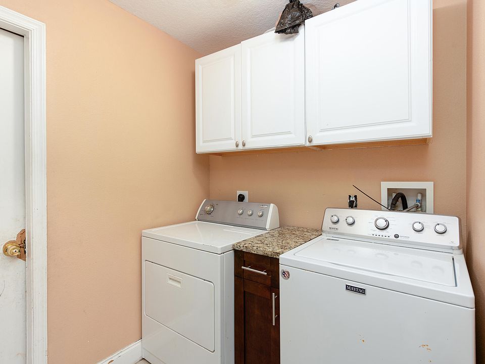 1st image of 249 SW Pisces Terrace