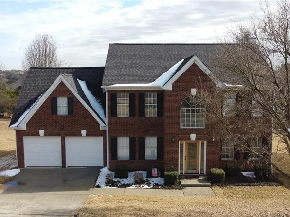 12558 Lakeside Pkwy, Fayetteville, GA 30215