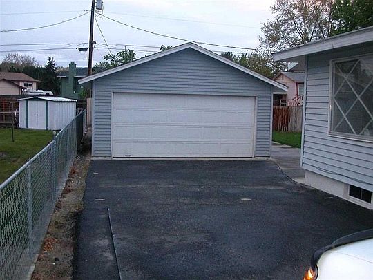 2nd image of 1714 S Dayton Pl