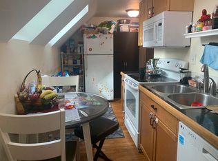 180 Franklin St #3, Boston, MA 02110