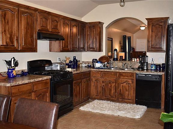 4th image of 7517 Meadow Lake Dr